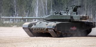 Уникальные кадры боя танка Т-90М прямой наводкой из орудия и 2А46М-5 с постановкой дымовой завесы «Туча»