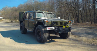 Un "Hummer" casero hecho de GAZ-66 puesto a la venta en Rusia