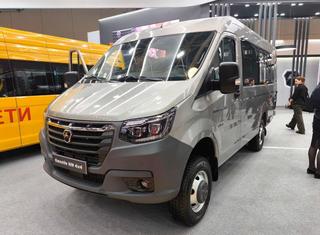 El monovolumen con tracción total "Gazelle NN 4x4" se muestra desde todos los ángulos
