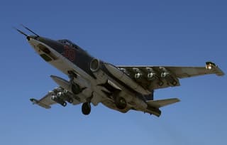 Штурмовики Су-25СМ3 и Су-25СМ отработали в бою с кабрирования и избежали радаров ЗРК IRIS-T SLS и IR-ASRAAM