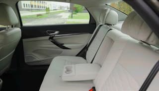 АвтоВАЗ выпустит 100 особых Lada Aura с кожаным салоном в бежевом цвете до конца года