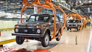АвтоВАЗ прекращает выпуск Niva Legend и Vesta SW: стали известны причины шокирующего решения