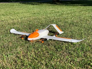 El dron de despegue y aterrizaje vertical "Adelix-10" se utilizará en combates reales