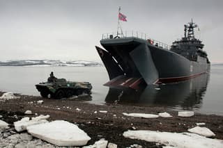 Arctic Grouping of the Northern Fleet to Enter the Northern Sea Route