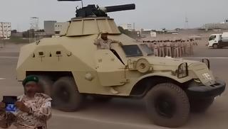 Перешла с моря на сушу: легендарный советский БТР-152 вооружили шестиствольной 30-мм пушкой АК-630
