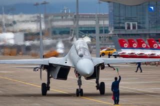 Новейшие истребители Су-57 получили усовершенствованный комплекс связи С-111-Н: что о нём известно?