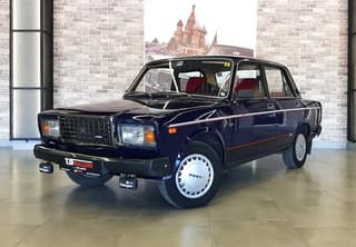 Уникальный экспортный ВАЗ-2107 с красным салоном продают в Адыгее