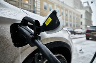 «АтомЭнерго» запустила семь электрозарядных станций в Подмосковье