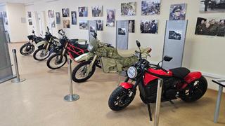 Presentan en Izhevsk una motocicleta eléctrica de combate de "Kalashnikov"