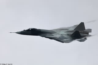 Генерал детально назвал решающие плюсы истребителя Су-57 в бою с американскими F-22 и F-35