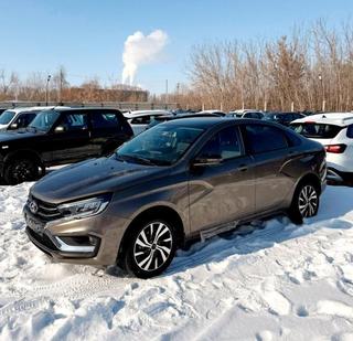 Rare Lada Vesta Spotted in Photo