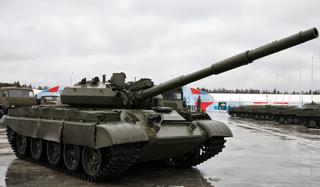 Пушки с танков Т-62М начали снимать: смекалка российских бойцов удивляет