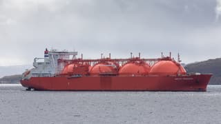¿Cuántos años le tomará a Rusia construir un buque metanero nacional para GNL desde cero?