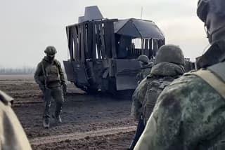 Уникальную БМП-2М с резиновым «мангалом» заметили у российских военных