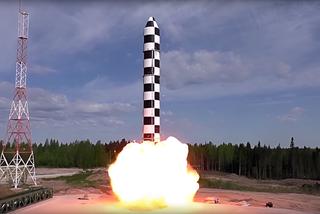 Самая мощная ракета в мире «Сармат»: 10 боевых блоков мощностью 750 килотонн полетят в цель из космоса