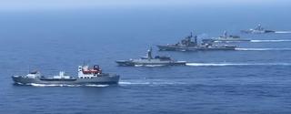 Corbetas "Gromkiy" y "Rezkiy" con misiles "Uran" y complejos "Redut" junto con la Armada de la India repelieron un ataque de BEC-kamikaze