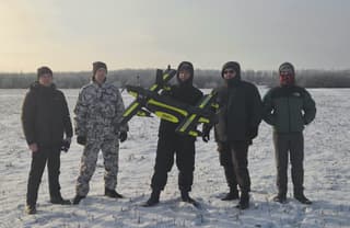 Для военных разработали дрон-камикадзе-бомбардировщик «Варан-3»: первые кадры испытаний