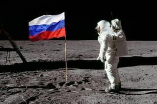 Российские космонавты смогут высадиться на Луну в ближайшие 10 лет