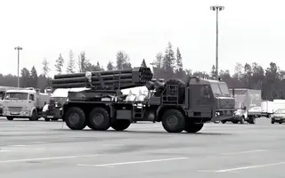 РСЗО «Ураган» на новом шасси был замечен в зоне боевых действий