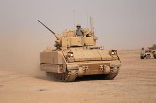 Не выдержит попадание гранаты ПГ-7ВЛ: The National Interest назвал слабое место БМП M2A2 Bradley