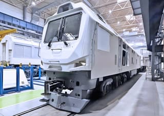 TMH desarrolló el primer generador diésel 18-9DGM-02 para la locomotora diésel TE26