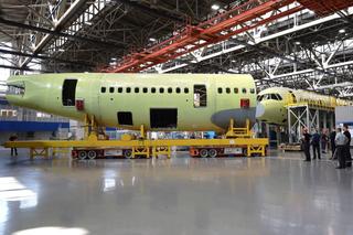 En la planta de aviación de Irkutsk se colocaron semifulajes para los nuevos MS-21