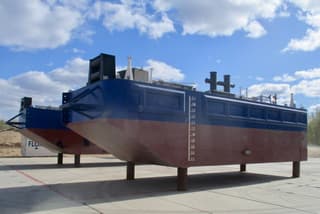 Barcaza del proyecto DC9203 colocada en la región de Nizhny Novgorod