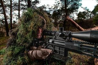 Самая дальнобойная в мире: российские снайперы отстреливают дроны винтовкой «Возмездие»