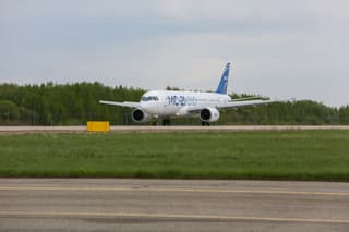 Самолет МС-21 с новыми российскими системами перелетел из Иркутска в Подмосковье