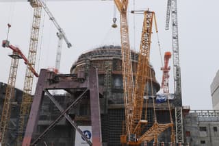 Путин посетил стройплощадку Курской АЭС-2 в Курчатове
