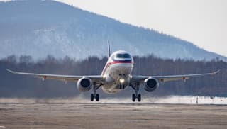 Для крыла SJ-100 «Суперджет» разработали уникальные саблеты: они снизили скорость при заходе на посадку