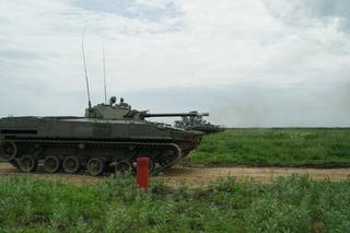 Военнослужащие на Кубани отстрелялись из штатного вооружения БМП-3 на дальности до 4000 метров