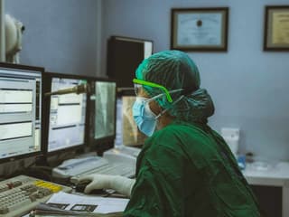 Crean en la Universidad Estatal de Moscú un modelo matemático para predecir la eliminación de fármacos en enfermedades hepáticas