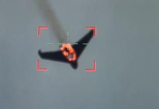 Появились кадры работы новейшей российской лазерной системы ПВО: прожигает мотогондолы электродвигателя дронов