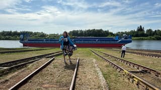 Баржу проекта RDB 66.68МА нового поколения спустили на воду в Томской области