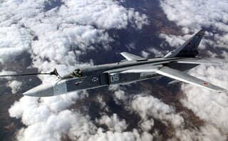 Ил-78 дозаправил Су-30СМ, Су-30СМ2 и Су-24М ВКС России в небе над Калининградской областью