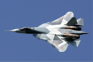 Опасная ракета AIM-260 JATM: как Су-35 и Су-57 справятся с новой угрозой