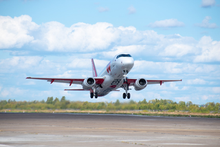 Справляются без МС-21: Red Wings на «Суперджетах» и Ту-214 перевезла больше миллиона человек за полгода