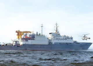 «Игорь Белоусов» спас «аварийную» подлодку К-331 «Магадан»