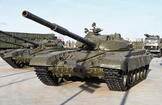 "Victim of ATGMs and Drones": The National Interest Criticized the Soviet T-72 Tank