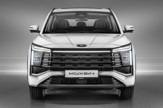 Competidor de Chery y Haval: el crossover insignia de siete plazas "Moskvich 8" llega a las salas de exposición de "Rolf"