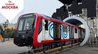 Поезд нового поколения «Москва-2024» выставили на Манежной площади в Москве