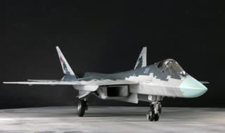 Появился первый детальный макет истребителя Су-57 в масштабе 1/48