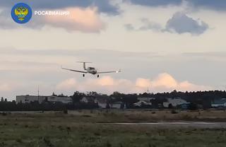 Курсанты Ульяновского авиаинститута посадили самолёт без переднего колеса шасси: видео
