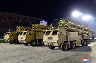 Самую большую РСЗО в мире KN-25 привезли на испытания в Россию