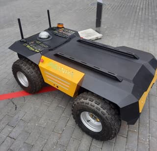 "Dronshab" presentó 5 rovers autónomos nacionales en Skolkovo: "Piranha", "Cargo Unit", "Legat patrol", "Frame", "Territoria"