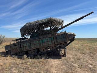 Полувековой танк Т-62 стал самоходкой благодаря фермовому порогу: дальность огня выросла в два раза