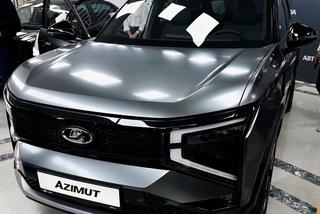 АвтоВАЗ вновь показал Lada Azimut в цвете «Булат» и с необычным зелёным салоном