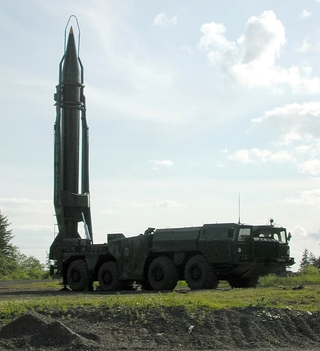 Автоколонну, перевозящую советские баллистические ракеты Р-17, заметили в Афганистане: появилось видео