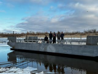 Жатайская судоверфь спустила на воду паром для перевозки сельскохозяйственной техники